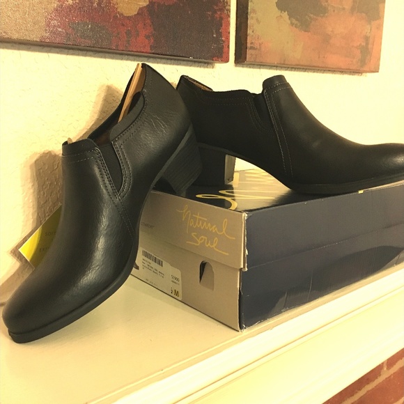 ugg victoria sneaker